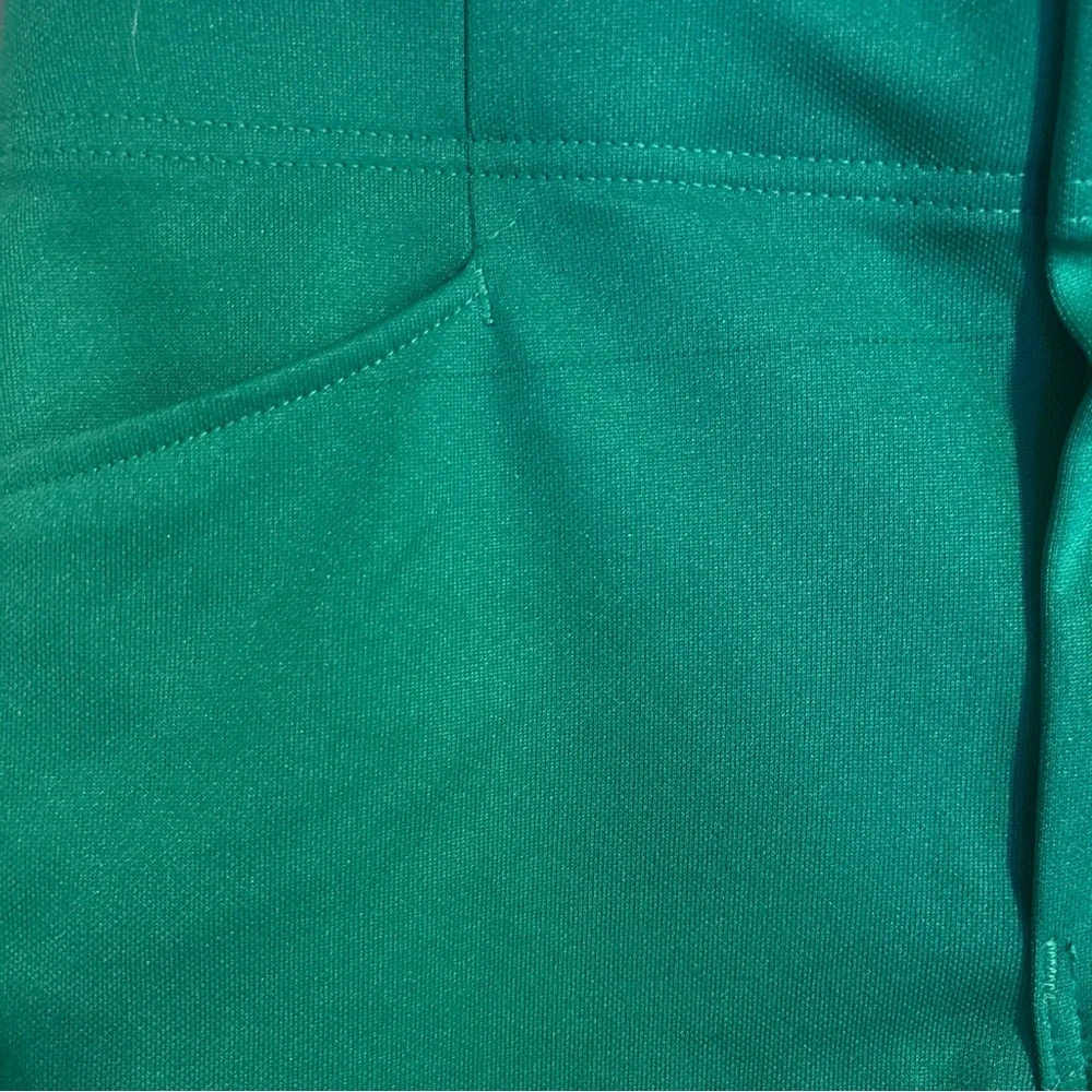 Vintage 80s MacGregor Green Polyester Sporty Baseball 🏈🎾🏀⚾️ Hugger Shorts 36/38